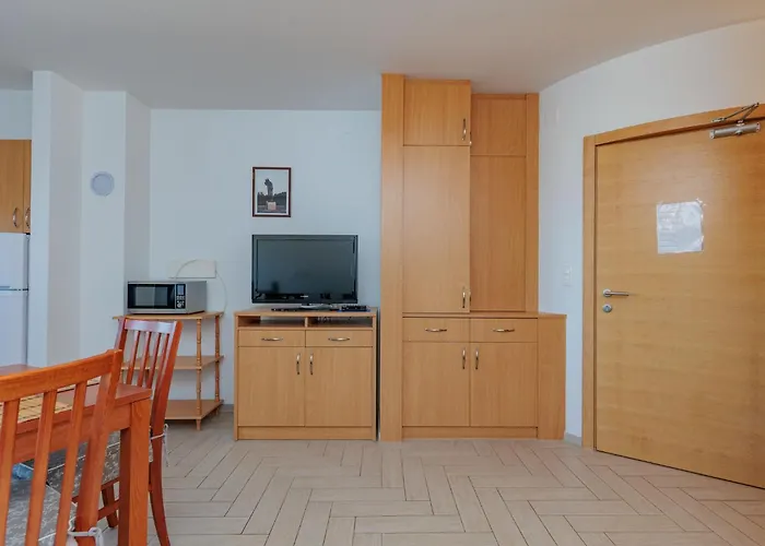 Διαμέρισμα Mlasina-4 By Interhome