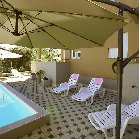 Apartment Mlasina.4 *