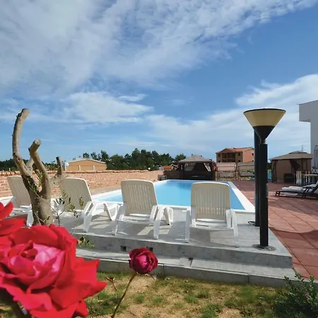 Apartment Mlasina.4 *