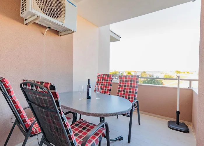 Апартаменты Mlasina-4 By Interhome *