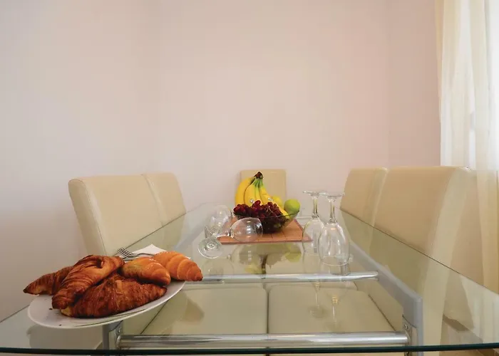 Apartman Mlasina.4 *