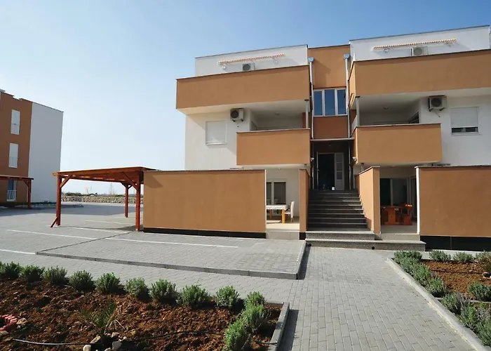 Mlasina-4 By Interhome * Нин